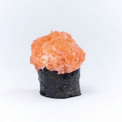 Spicy Salmon Gunkan