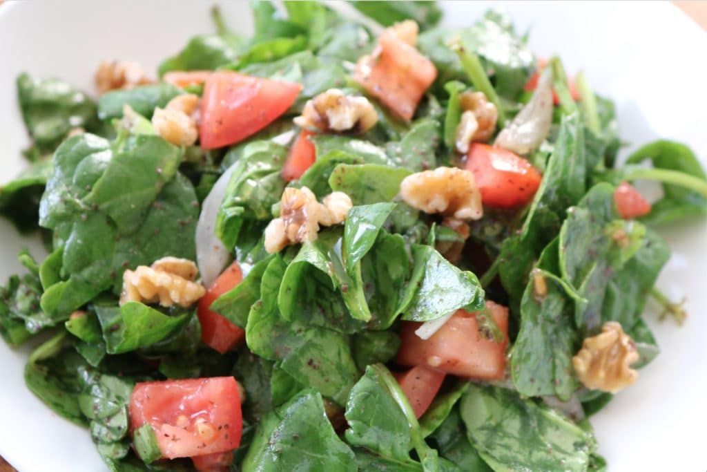 spinach with walnuts manoucheh
