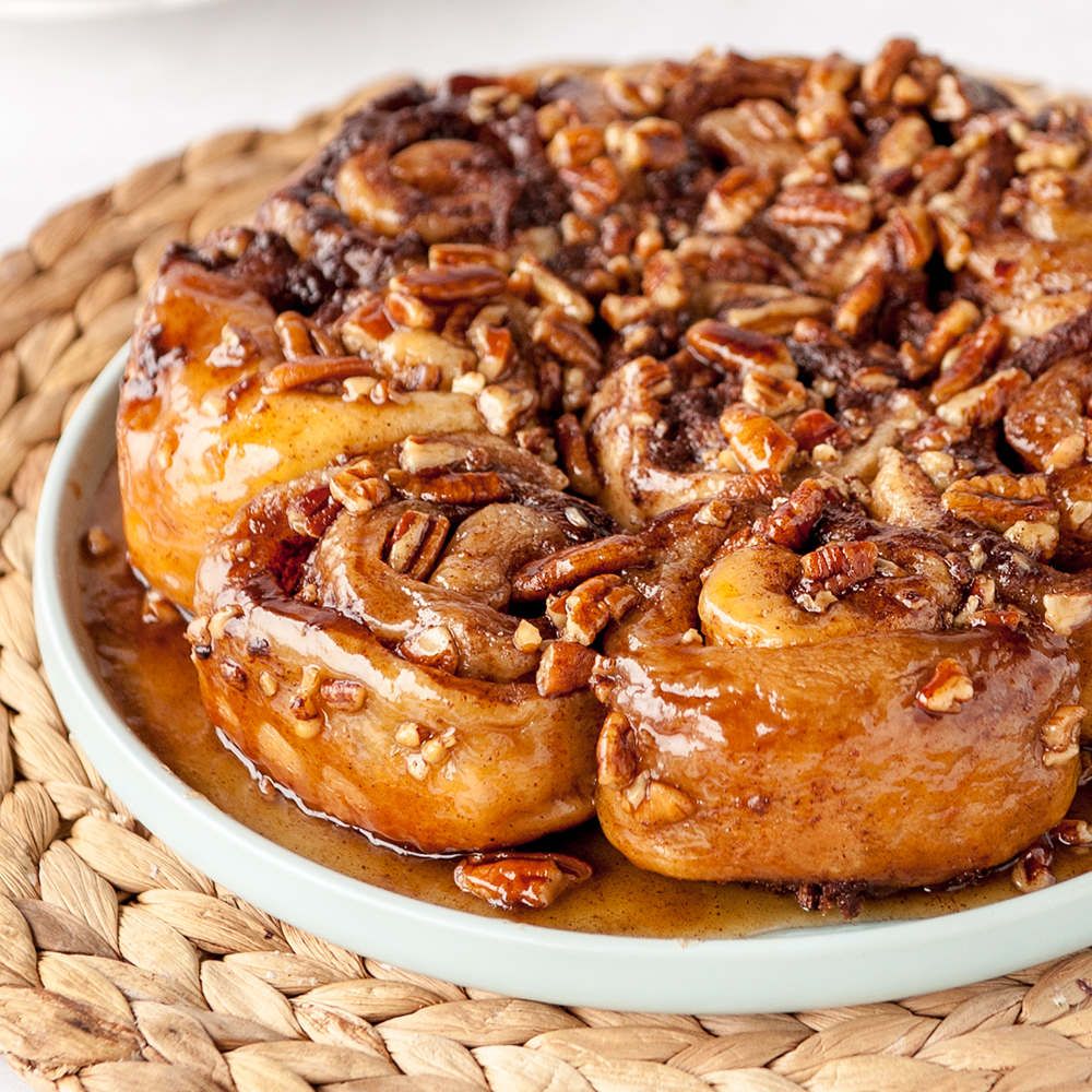 Caramel pecan bun
