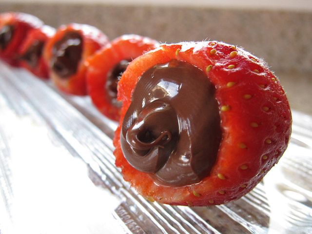 Strawberry Stuffed With Nutella Chocolate