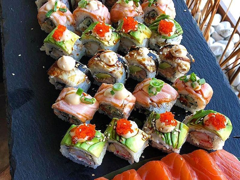 100 Sushi Piece Combo