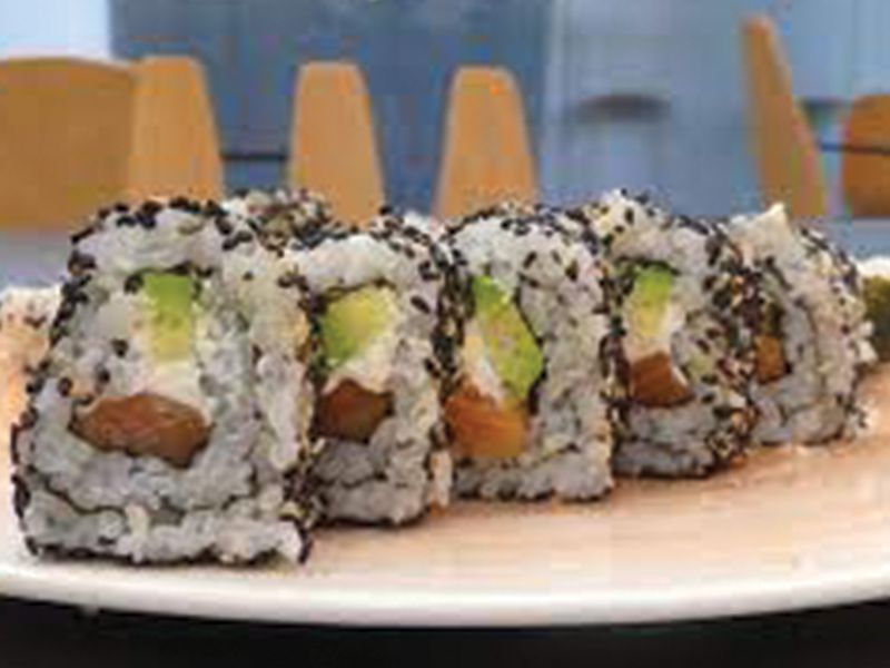 Spicy Salmon Ura Maki