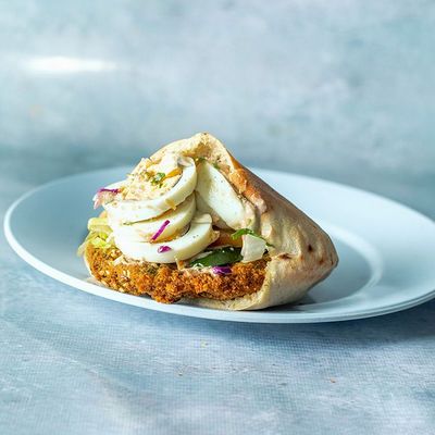 Taamia with Egg Sandwich