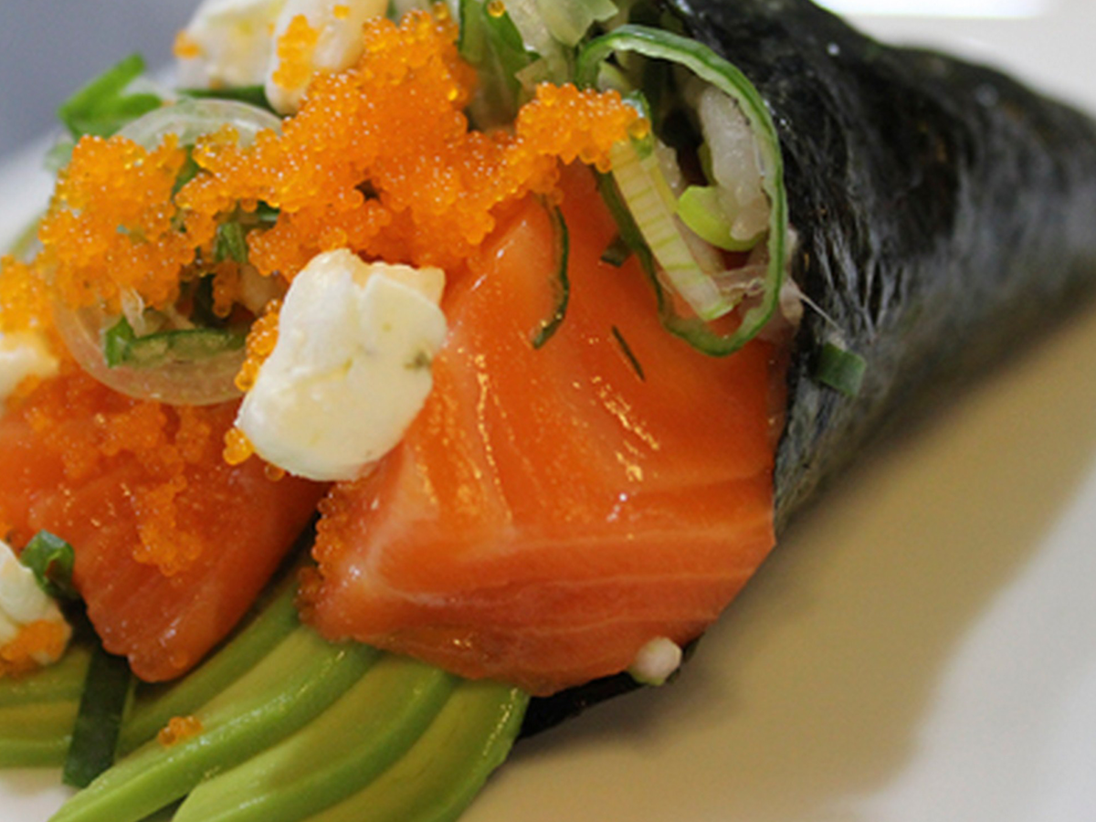 1 salmon Temaki