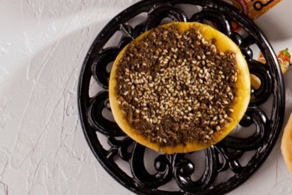 thyme manoucheh
