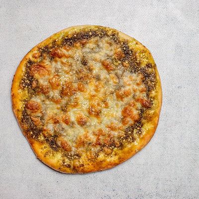 thyme with mozzarella manoucheh