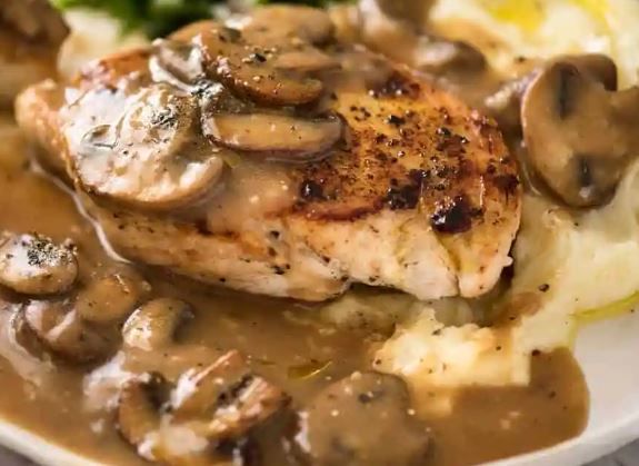 grilled chicken with garlic and mushroom sauce