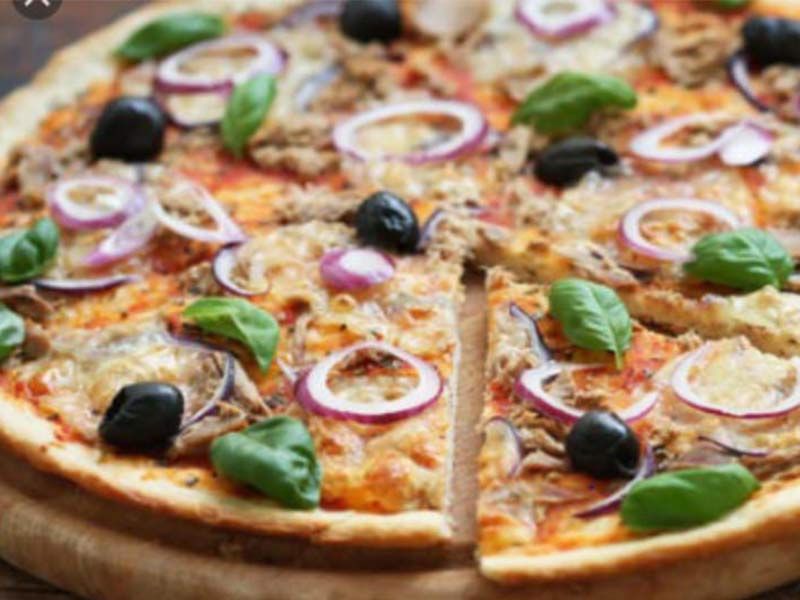 Tuna Pizza