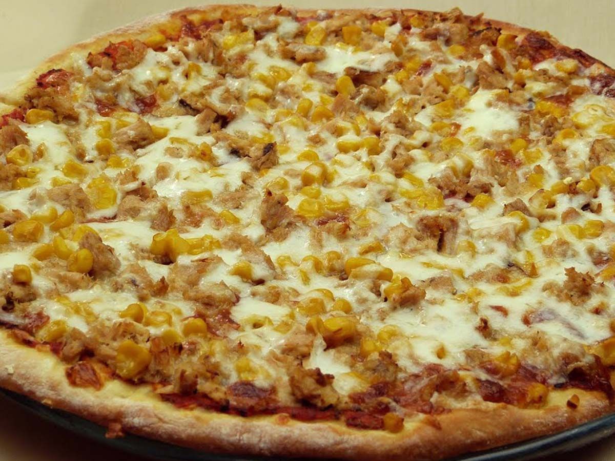 tuna pizza