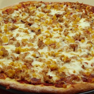 tuna pizza