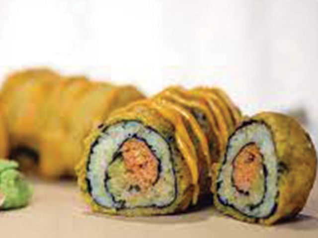 TUNA TAMPURA FRIED ROLL
