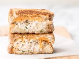 Tuna With Cheese Roll