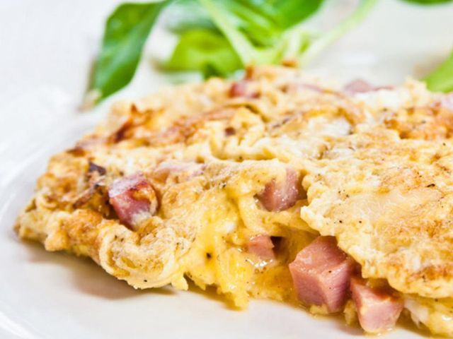Turkey With Cheese Omelette
