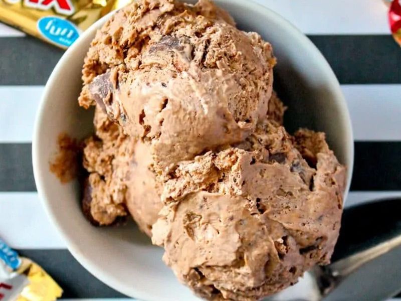 Twix Chocolate Ice Cream Cup