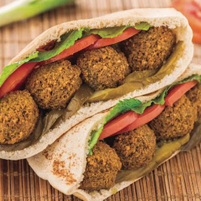 Finger potato sandwich with falafel