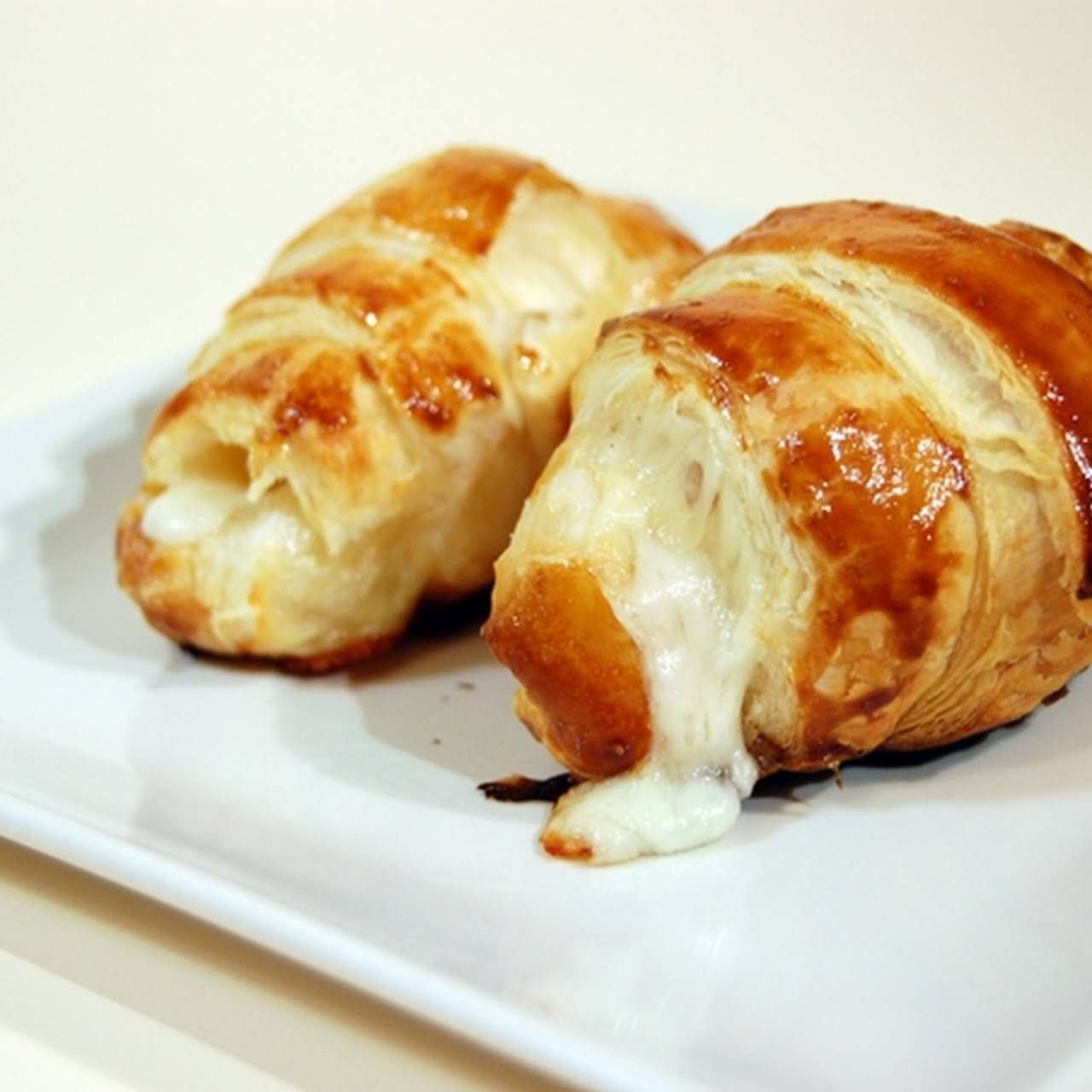 Turkish Cheese Croissant