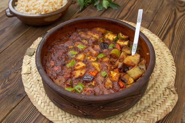 Tqlia Saidi Meat With Onions