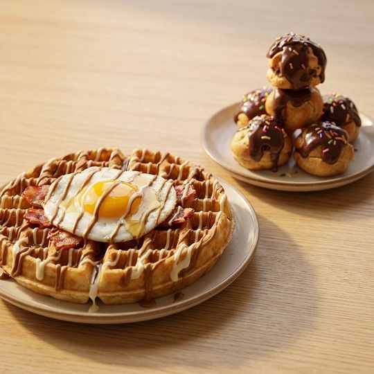 Lotus Waffle & Profiterole Treat