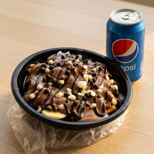 Nutella Fatteh Waffle & Pepsi