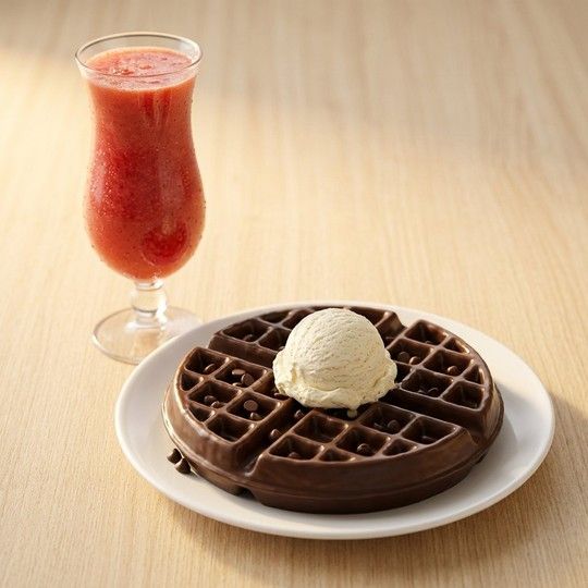 Ice Cream Waffle & Juice