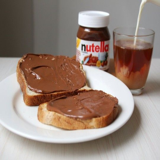 Tea With Milk & Nutella