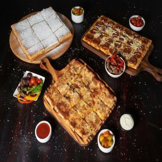 Family Fetter Feast for 4