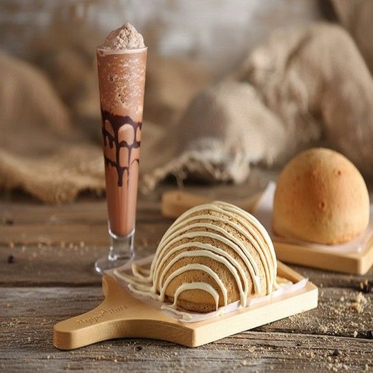 Papparoti Bun Duo & Iced Mochaccino