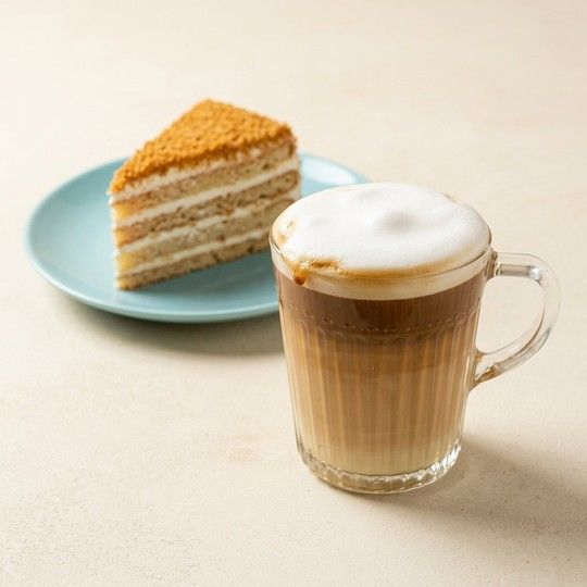 Honey Cake & Spanish Latte Duo