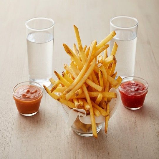 Family Fries & Sauce Platter for 4