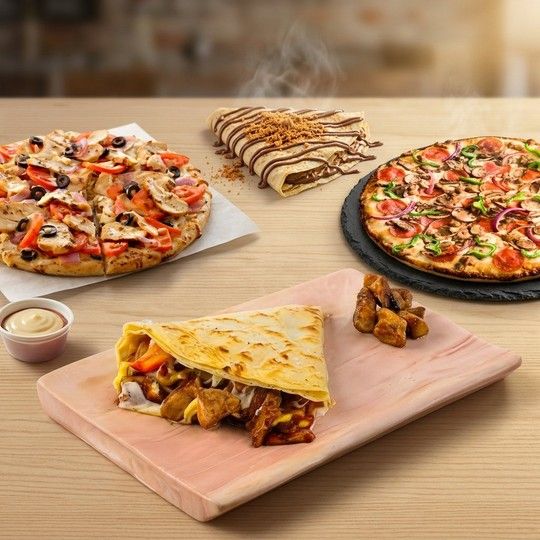 Family Pizza & Crepe Feast for 4