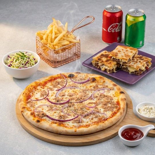 Family Pizza & Pie Feast for 4