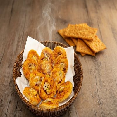 Keto Pizza & Cheese Crackers