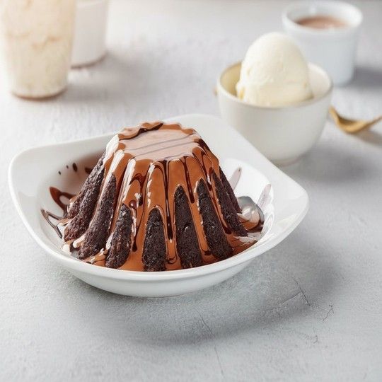 Molten Cake Chocolate & Ice-Cream