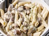 White Sauce Mushroom Pasta