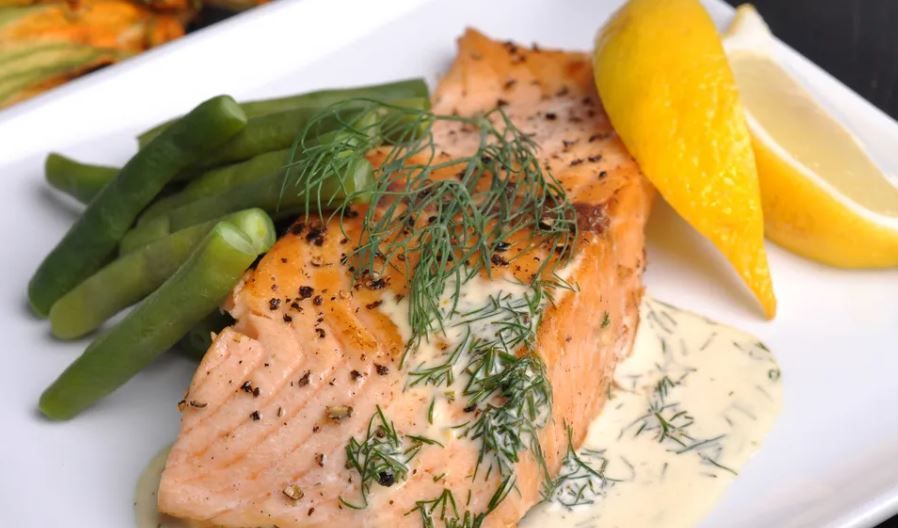 Grilled Fish With Dill Sauce Platter