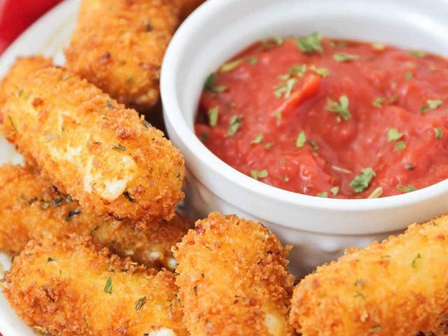 Mozzarella Sticks