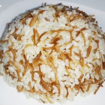 أرز بالشعرية