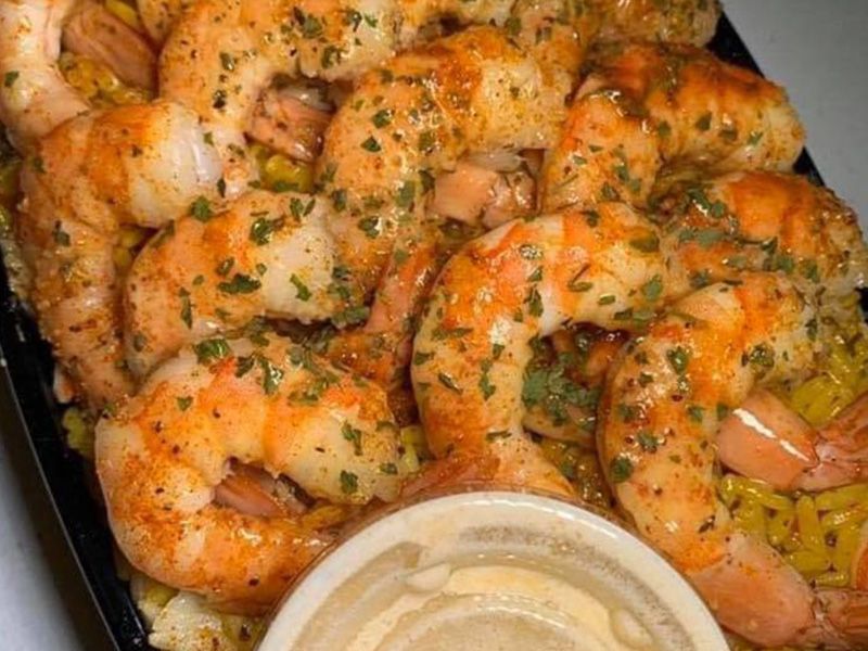 Sayadaia Rice With Shrimp Platter
