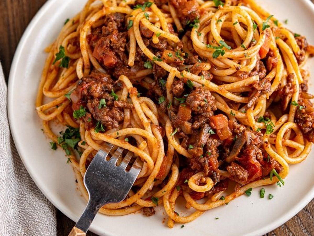 Spaghetti with sauce
