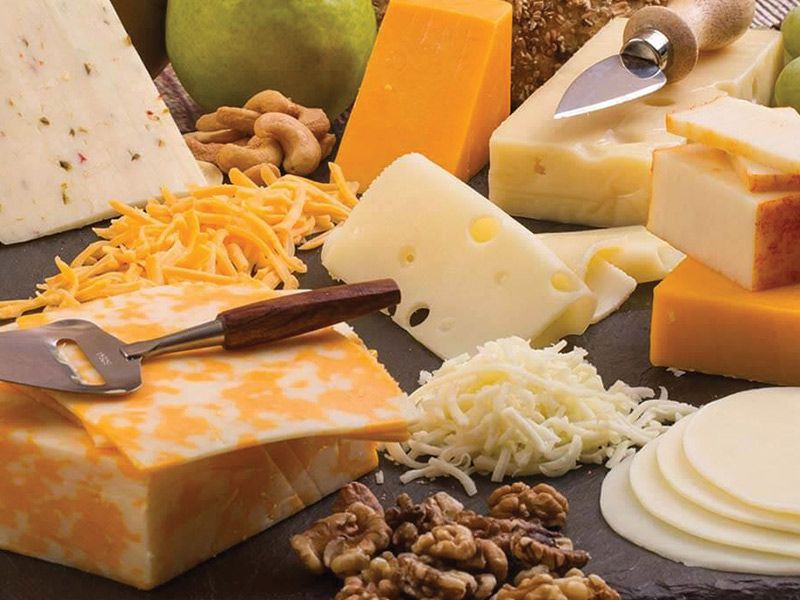 Cheddar Cheese And Mozzarella Cheese
