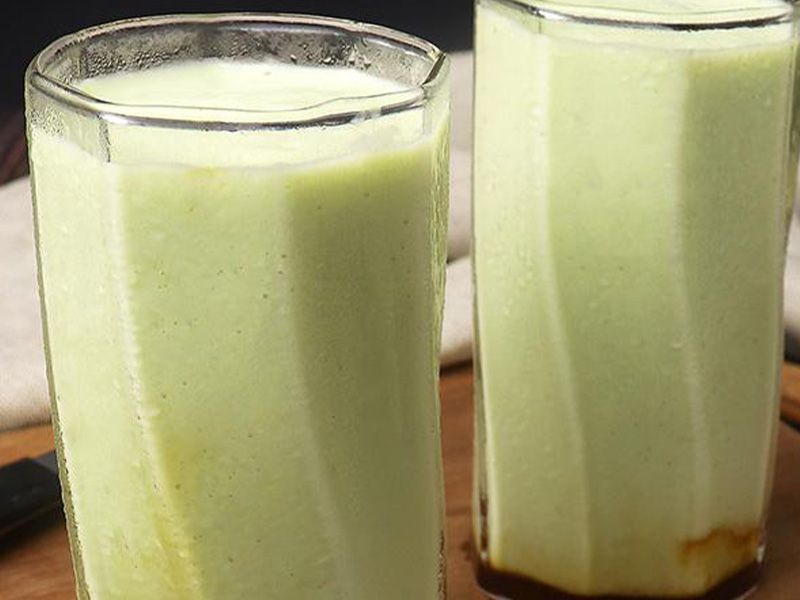 Avocado With Nuts Juice