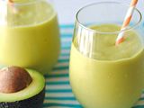 Avocado And Cashew Cocktail