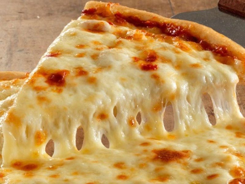 Mix Cheese Oriental Pizza