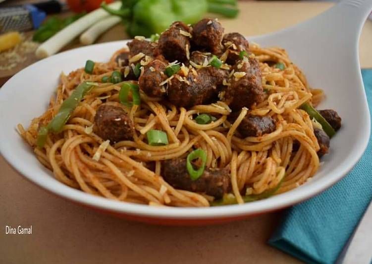 Spaghetti Pasta With Oriental Sausage