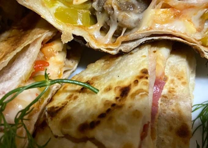 Syrian Mixcan Sausage Sandwich