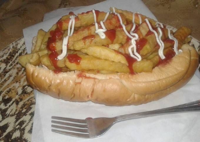 French Fries With Mozzarella Cheese Sandwich
