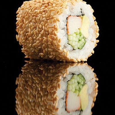 Crab ura maki roll 4 pieces
