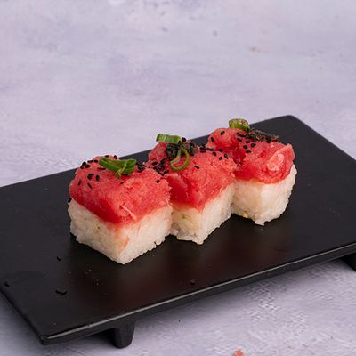 TUNA Oshi Sushi
