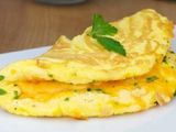Pizza omelette platter