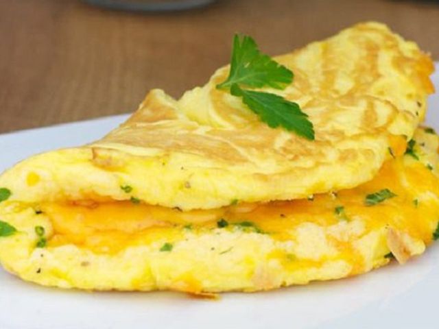 Pizza omelette platter